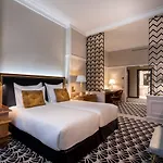 호텔 The One Monumental Palace 5*