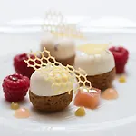 호텔 The One Monumental Palace