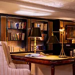 호텔 The One Monumental Palace