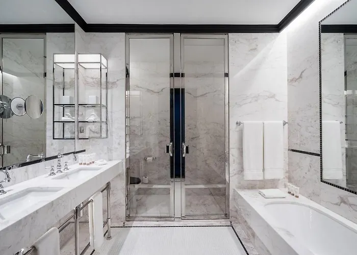 The One Monumental Palace 5* Porto