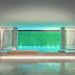The One Monumental Palace Hotel