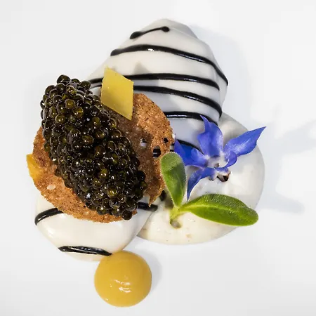 Отель The One Monumental Palace 5*