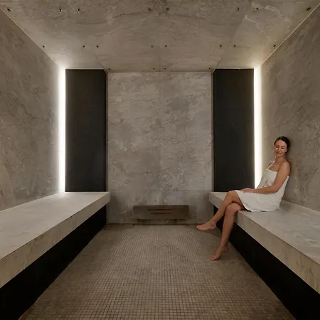 The One Monumental Palace 5* Porto