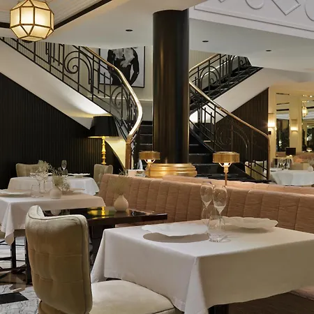 The One Monumental Palace 5* Porto