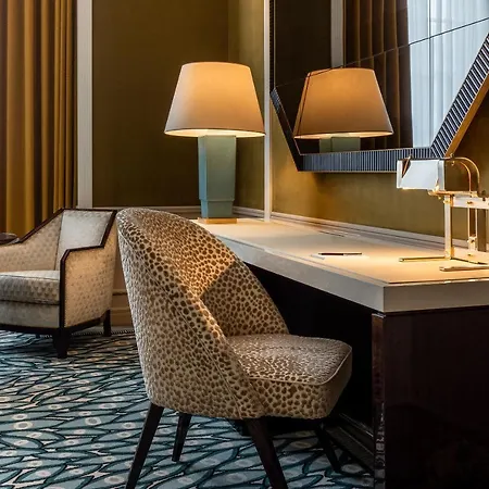 The One Monumental Palace Отель 5*