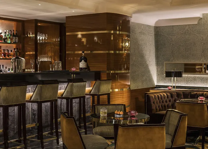 The One Monumental Palace Hotell 5*