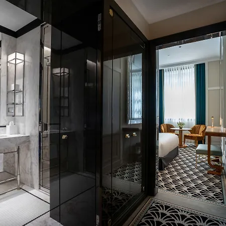 Отель The One Monumental Palace 5*