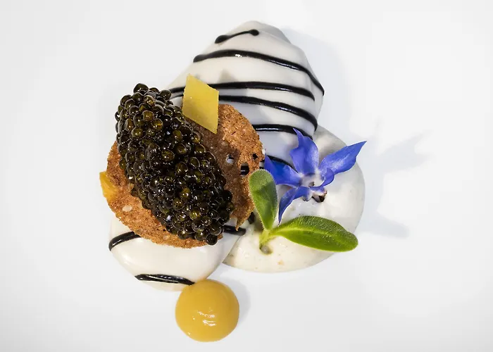 Otel The One Monumental Palace 5*