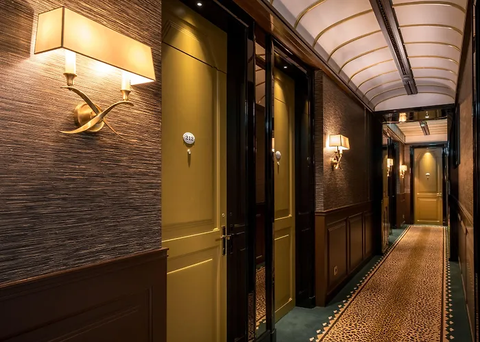 Otel The One Monumental Palace 5*