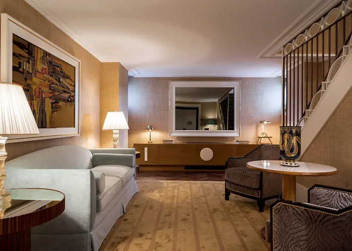 The One Monumental Palace Otel