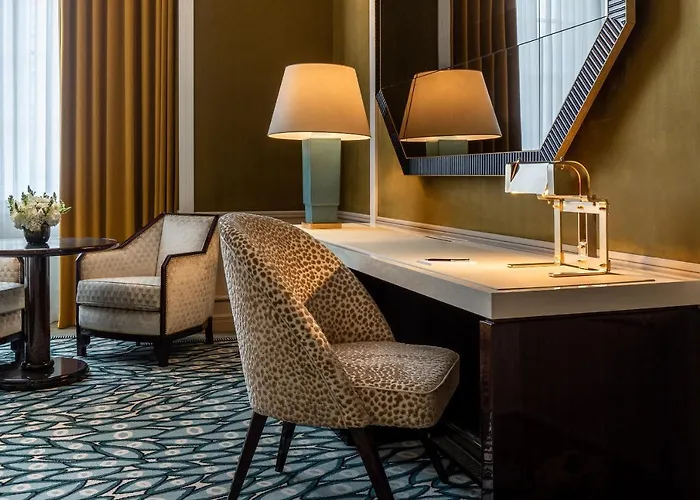 The One Monumental Palace Otel 5*