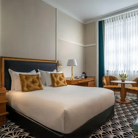 Otel The One Monumental Palace 5*