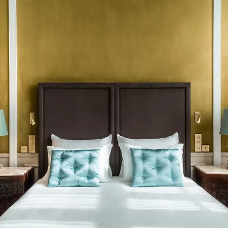 The One Monumental Palace Otel