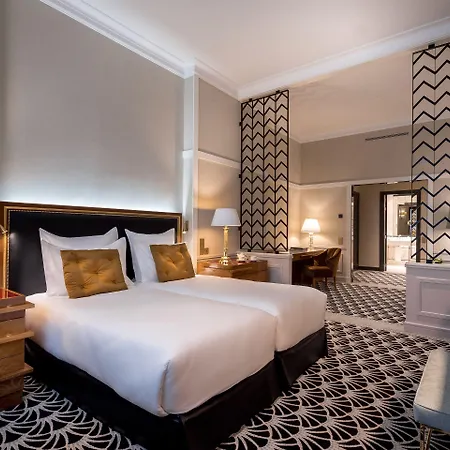 Otel The One Monumental Palace 5*