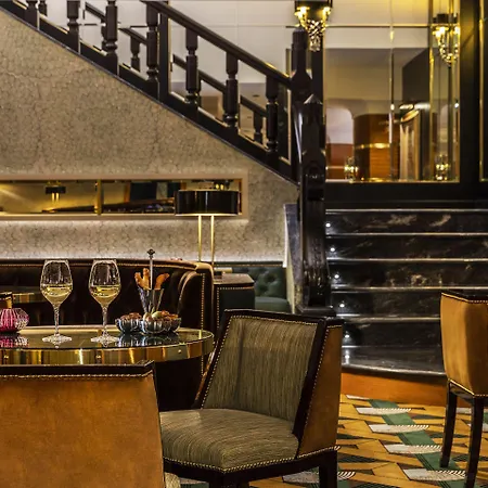 The One Monumental Palace Otel