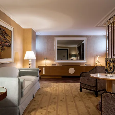 The One Monumental Palace Otel