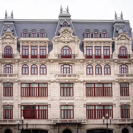 Otel The One Monumental Palace 5*